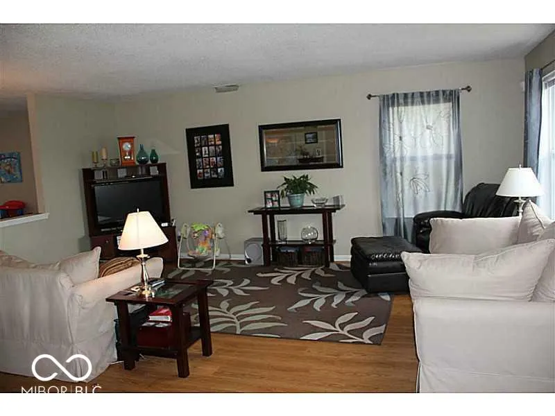 Fishers, Indiana 46038, United States, 3 Bedrooms Bedrooms, ,3 BathroomsBathrooms,Residential,Active,152015