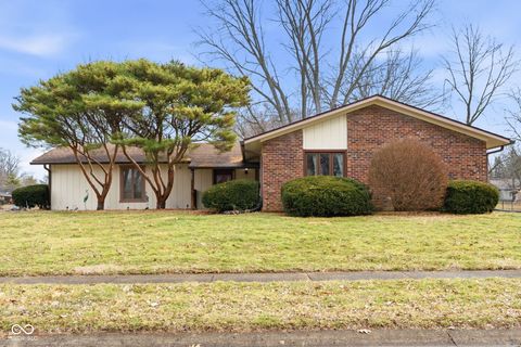 Photo of 4631 N Eden Court, Indianapolis, IN 46254 (MLS # 22085168)