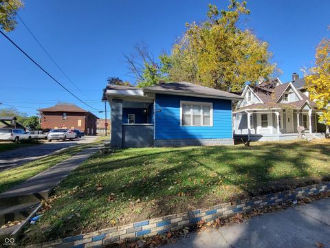 Photo of 402 N Bradley Avenue, Indianapolis, IN 46201 (MLS # 22074498)
