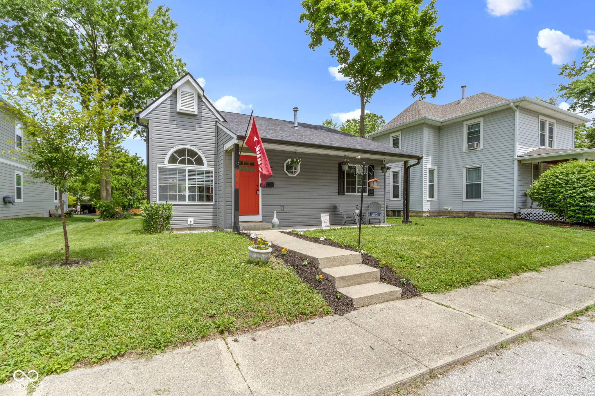 422 W Broadway Street