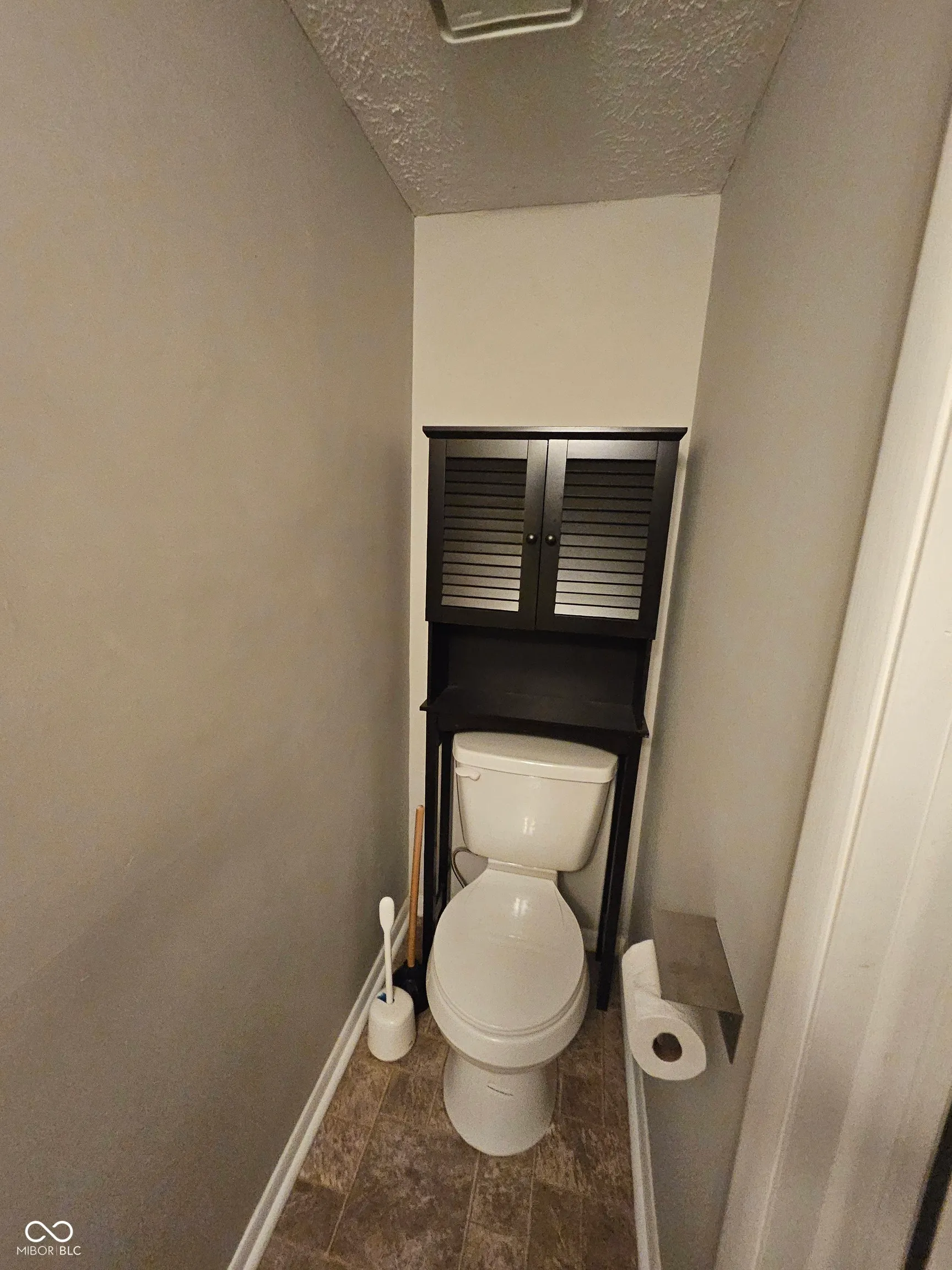 Indianapolis, Indiana 46250, United States, 2 Bedrooms Bedrooms, ,2 BathroomsBathrooms,Residential,Active,210630