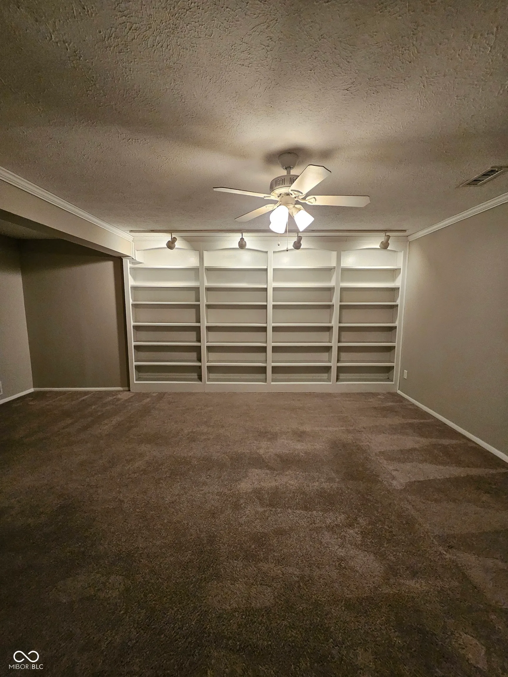 Indianapolis, Indiana 46250, United States, 2 Bedrooms Bedrooms, ,2 BathroomsBathrooms,Residential,Active,210630