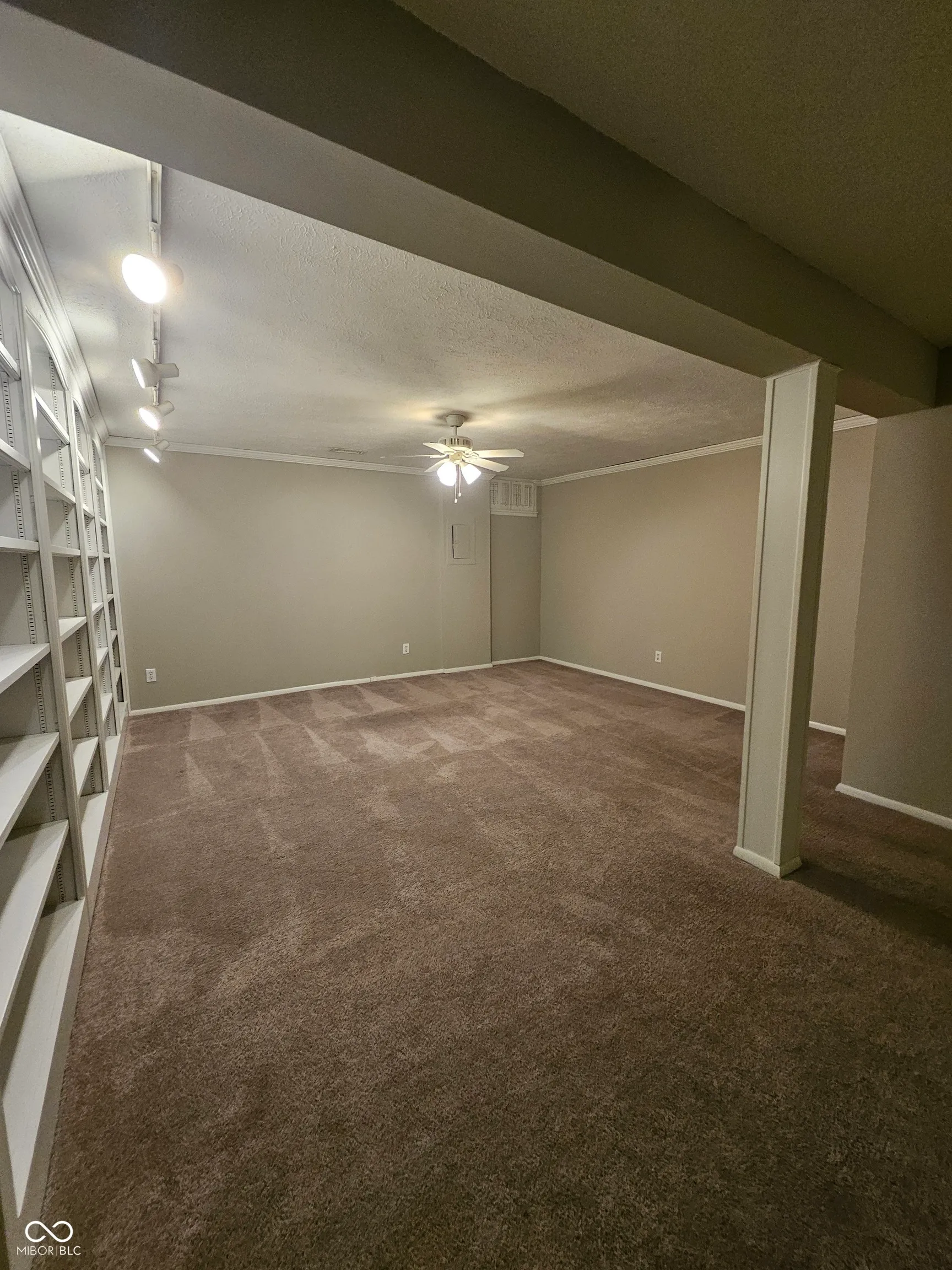 Indianapolis, Indiana 46250, United States, 2 Bedrooms Bedrooms, ,2 BathroomsBathrooms,Residential,Active,210630