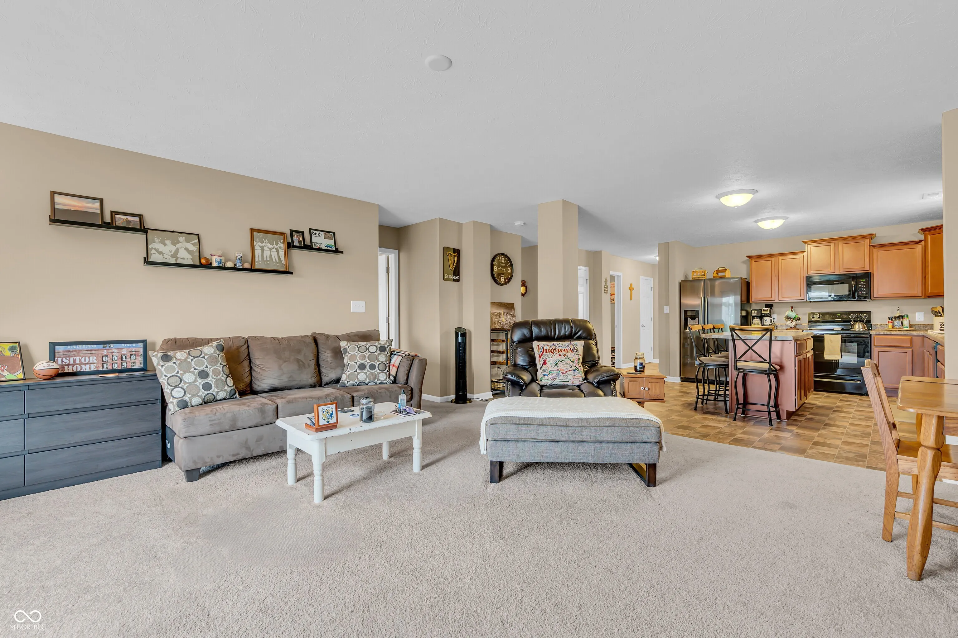 Indianapolis, Indiana 46239, United States, 3 Bedrooms Bedrooms, ,2 BathroomsBathrooms,Residential,Pending,136161