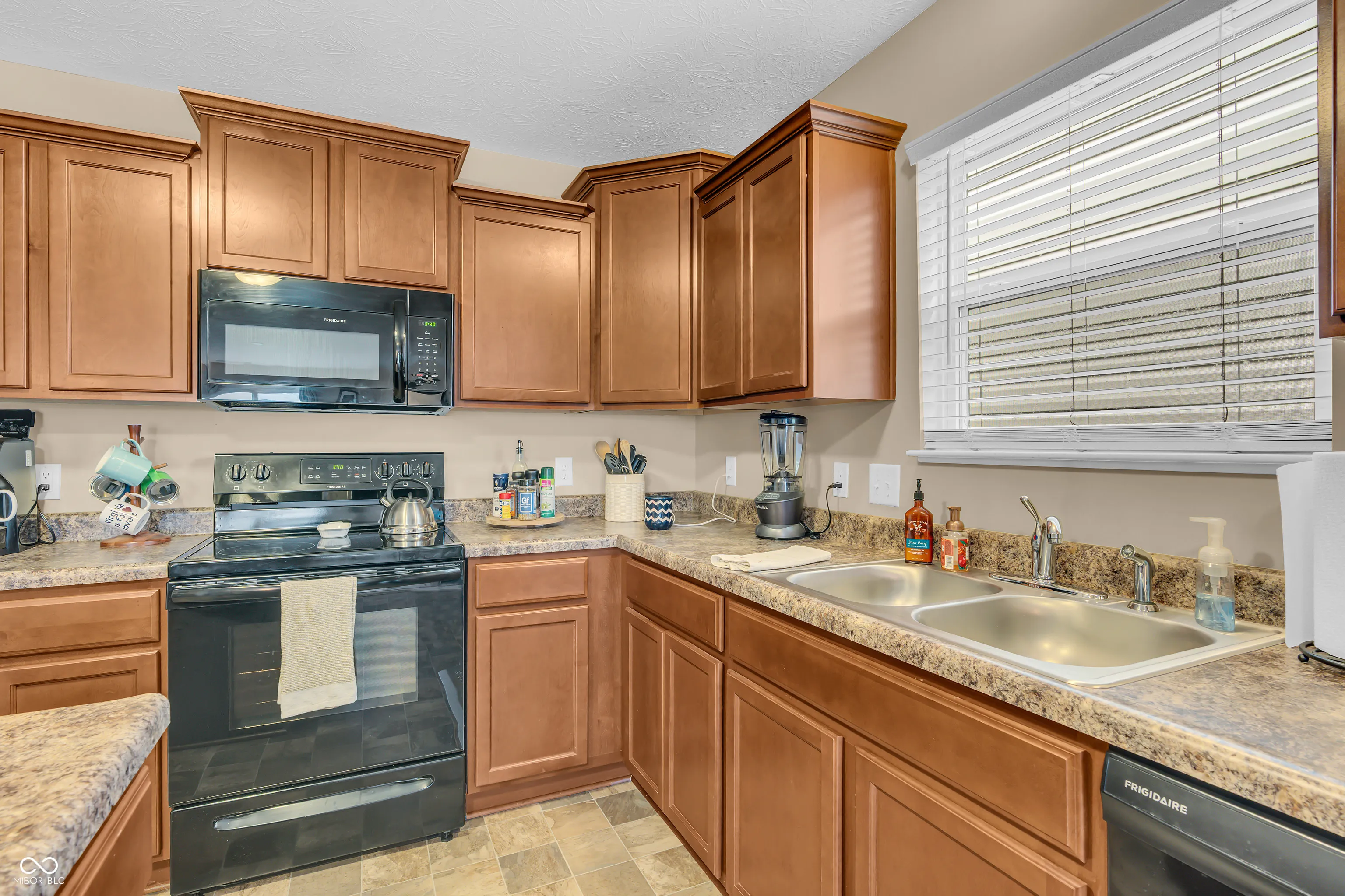 Indianapolis, Indiana 46239, United States, 3 Bedrooms Bedrooms, ,2 BathroomsBathrooms,Residential,Pending,136161