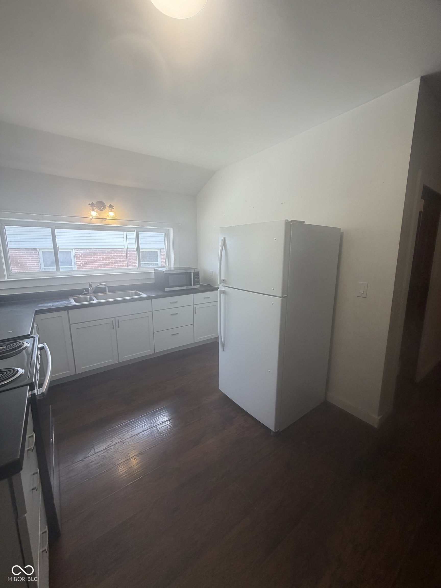 206 E Wall Street