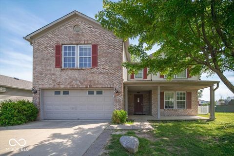 Photo of 2897 Sentiment Lane, Greenwood, IN 46143 (MLS # 22102684)