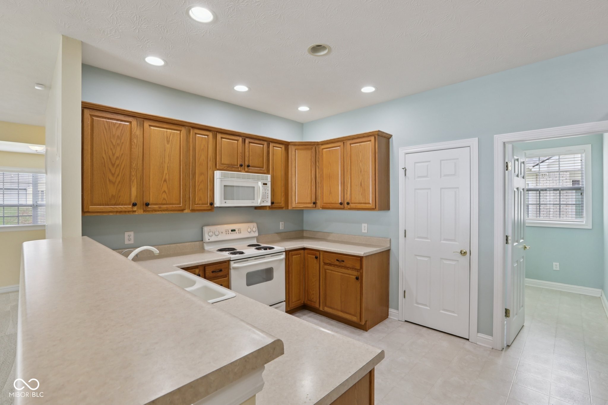 6918 Harbour Woods Overlook