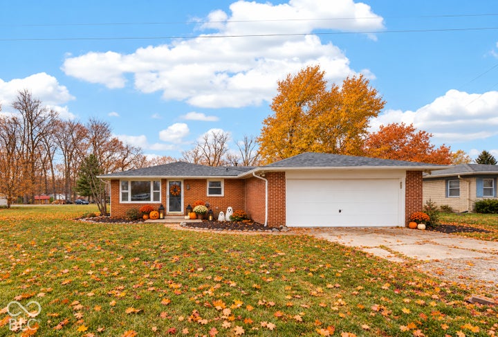 Photo 1 of 43 — 3531 Tudor Road, Anderson, IN 46012