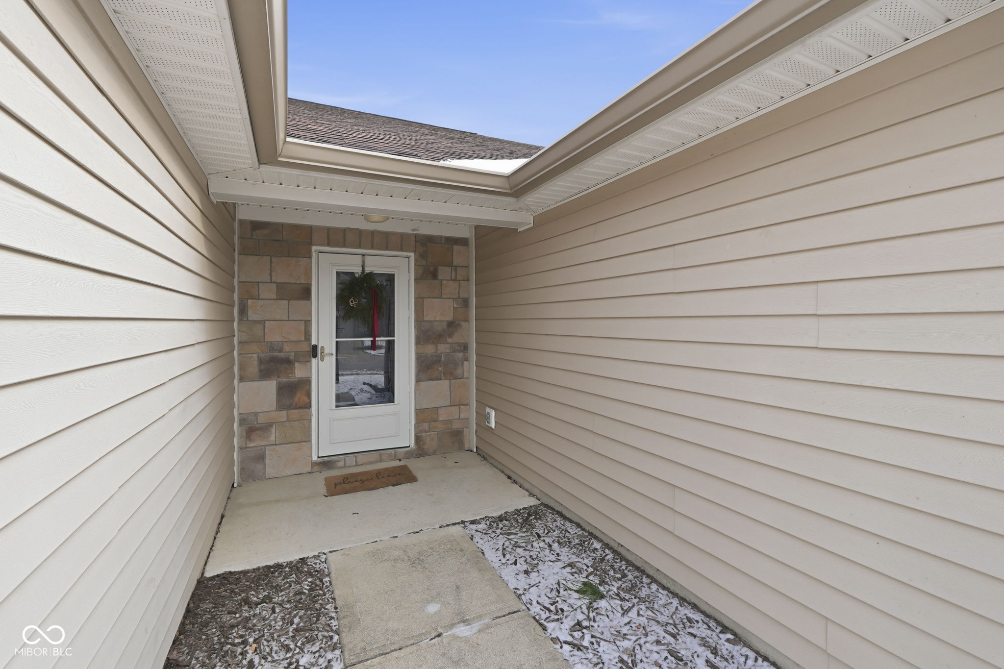 18904 Course View Road