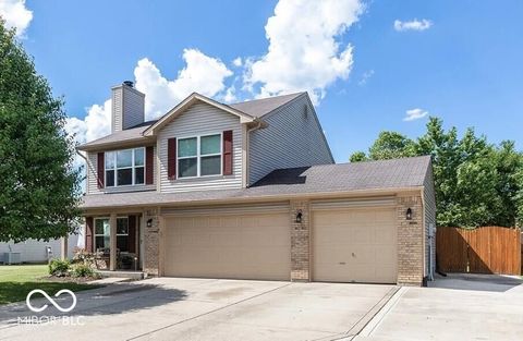 Photo of 405 E New York Street, Fortville, IN 46040 (MLS # 22070855)