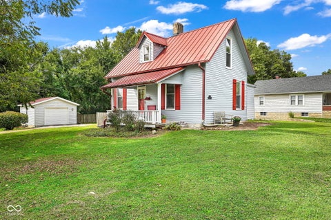 Photo of 734 E Seminary Street, Greencastle, IN 46135 (MLS # 22124913)