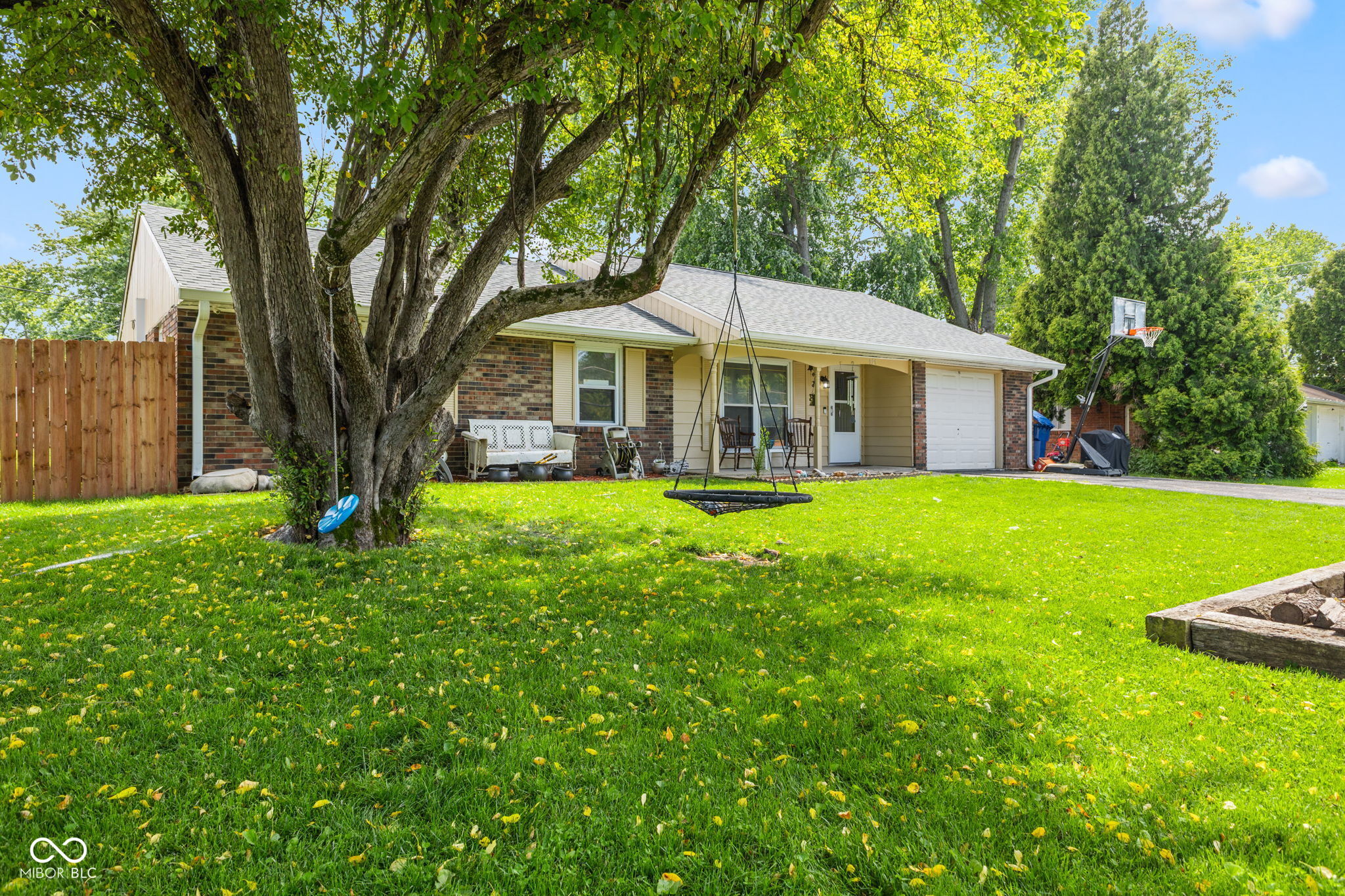 921 W Stop 11 Road