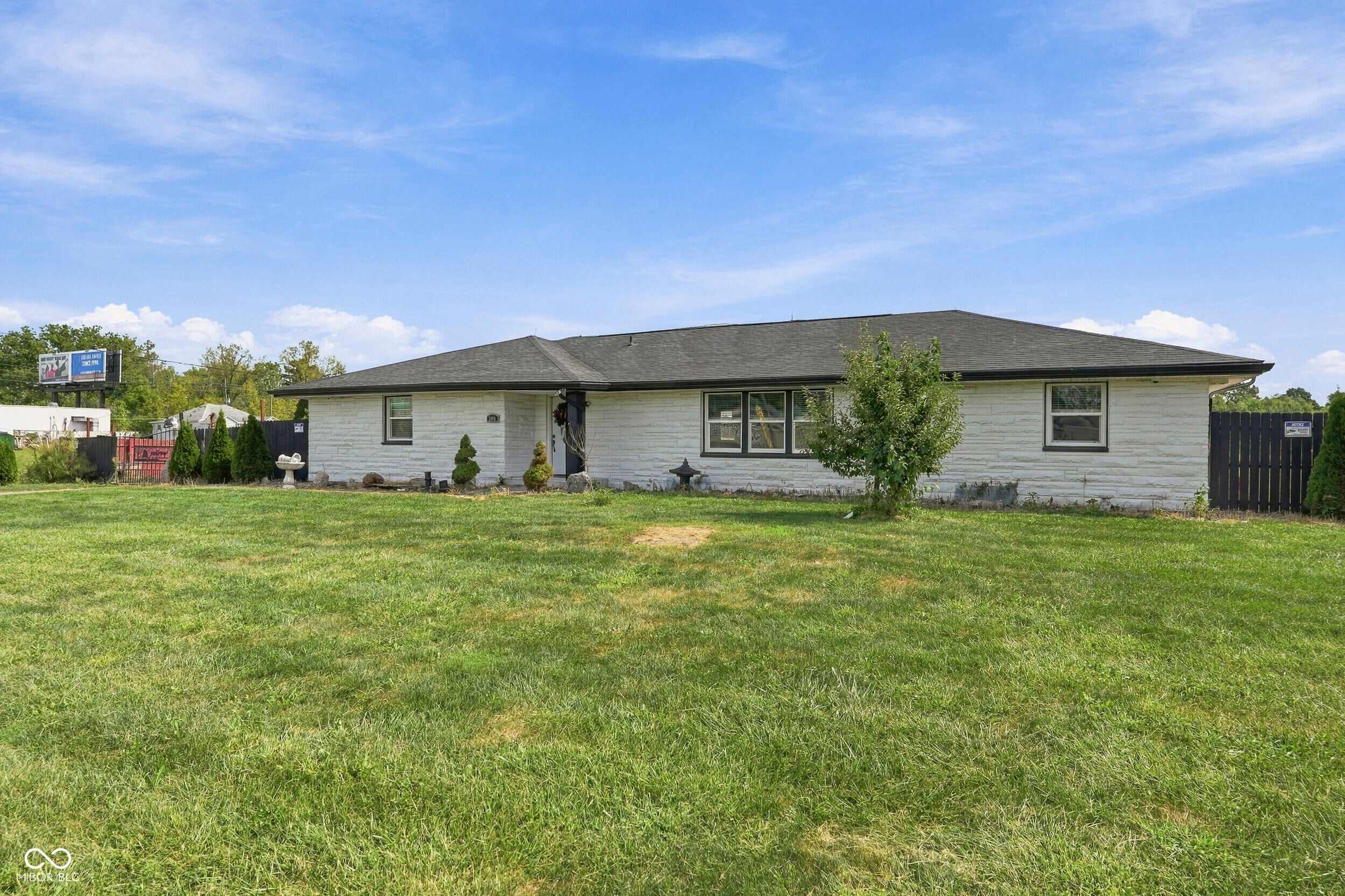 2915 N Mitthoefer Road