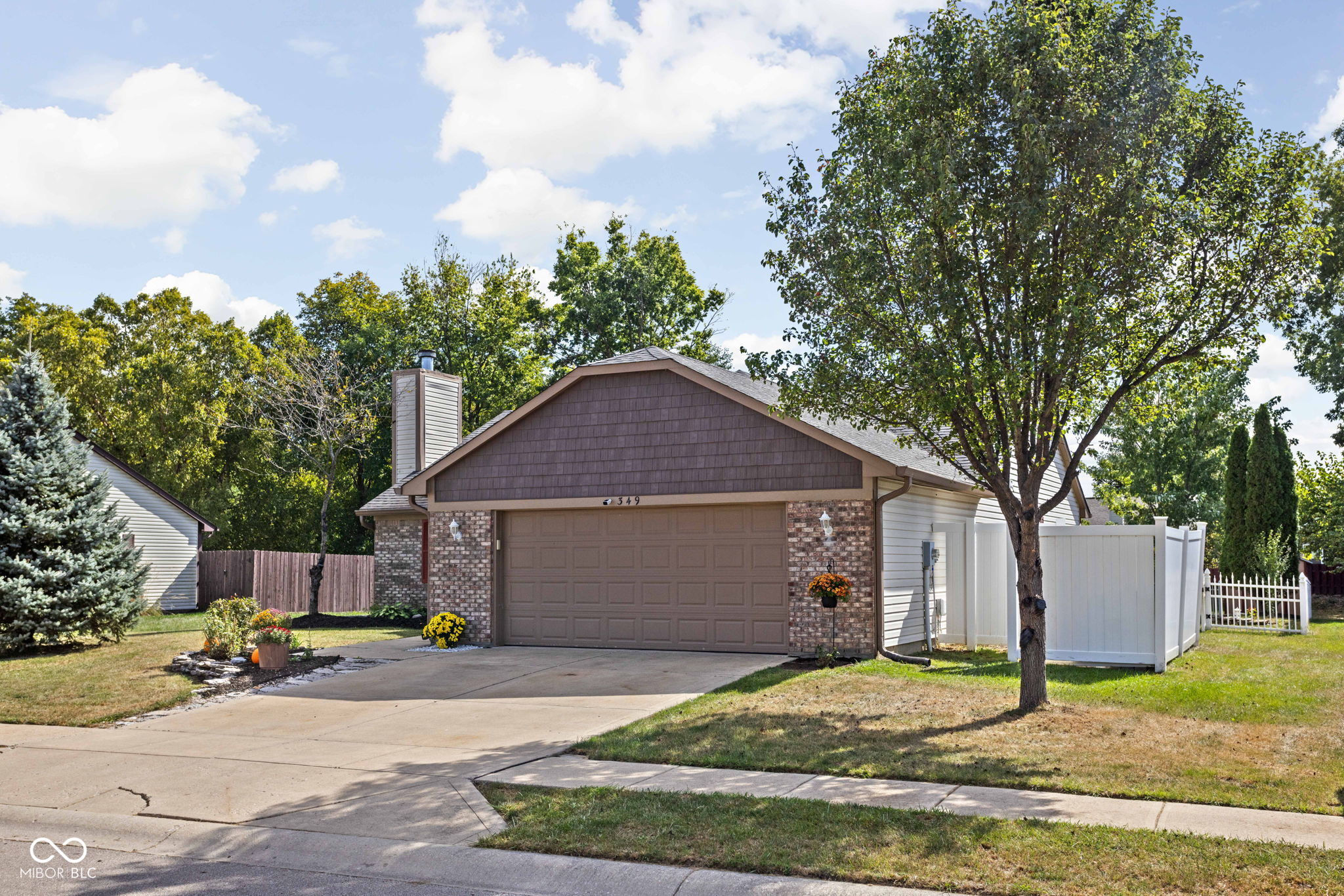 349 E Quail Wood Lane