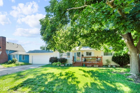 Photo of 801 N 10th Street, Noblesville, IN 46060 (MLS # 22109712)