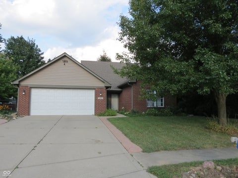 Photo of 1545 Black Oak Court, Franklin, IN 46131 (MLS # 22115679)
