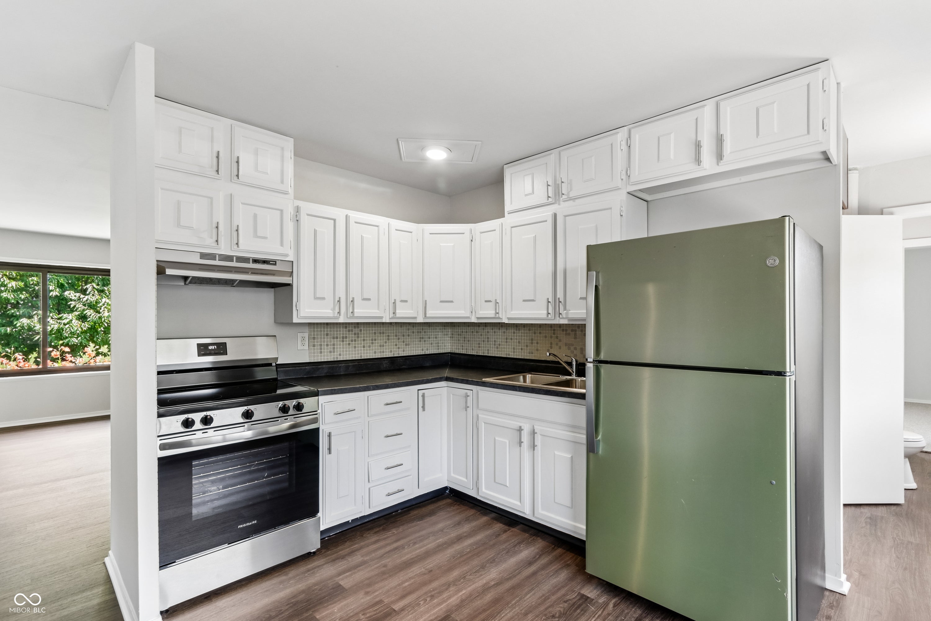 1006 Longfellow Lane