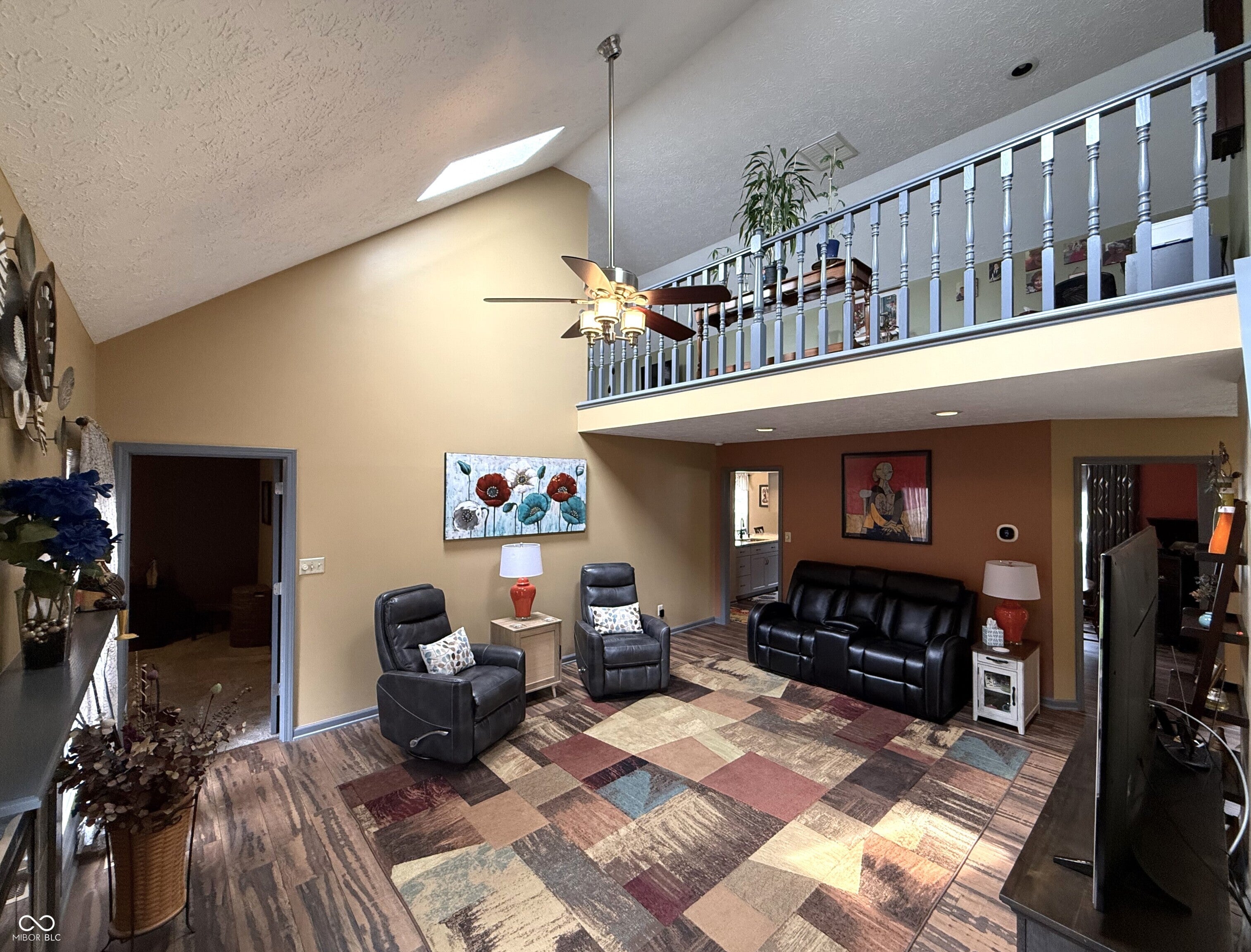 1069 Redwood Drive