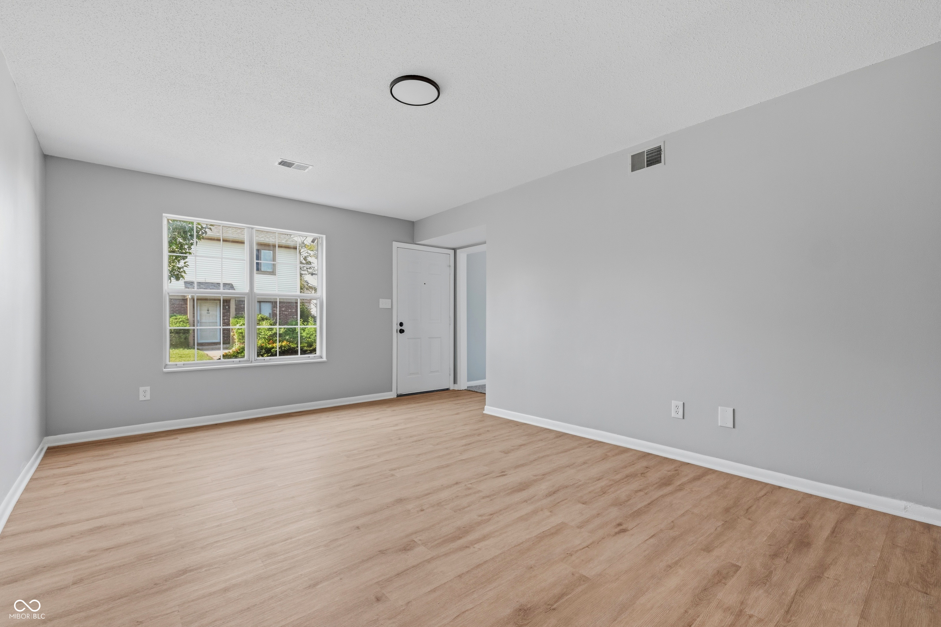 6025 Wingedfoot Court