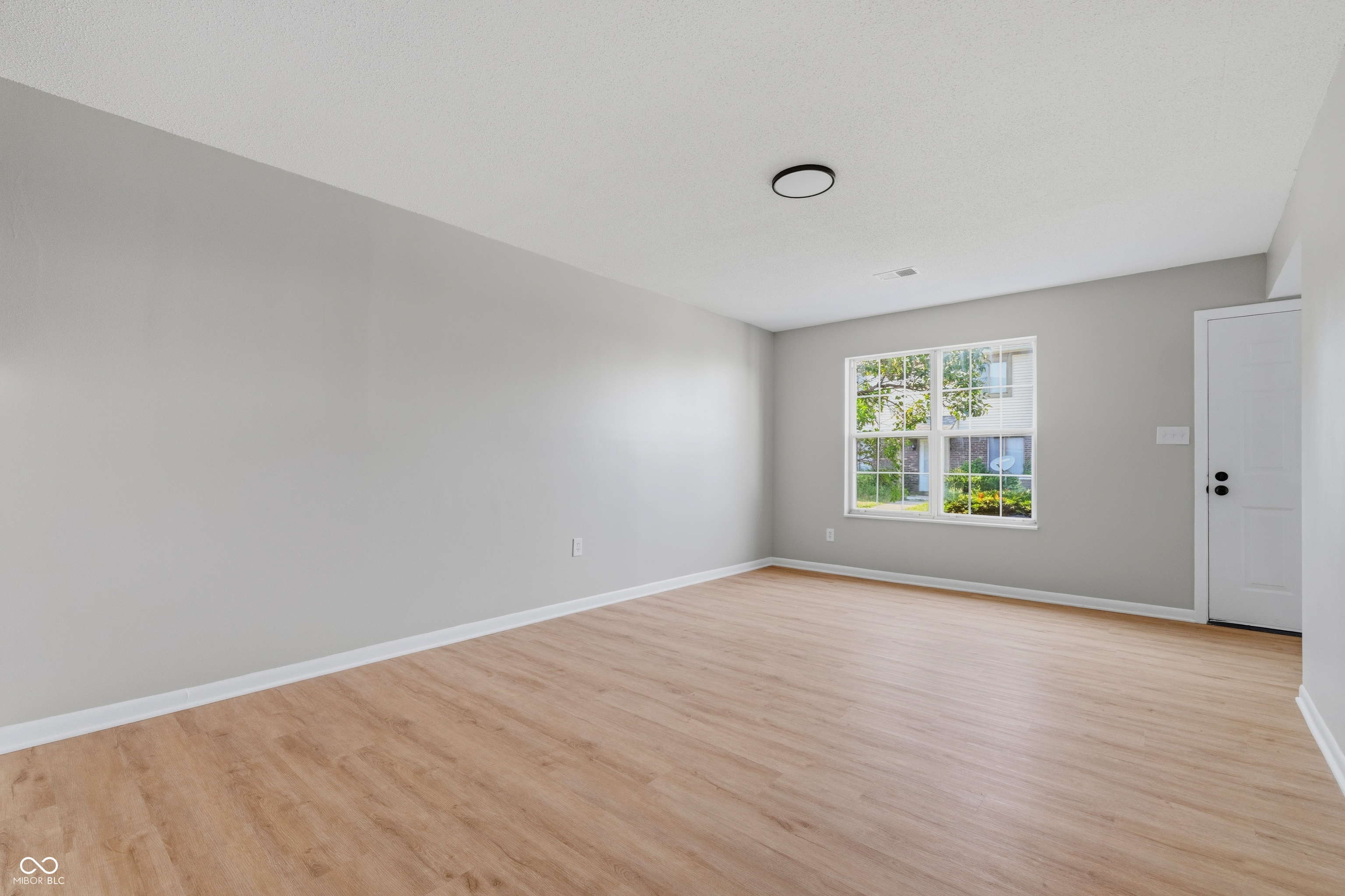 6025 Wingedfoot Court