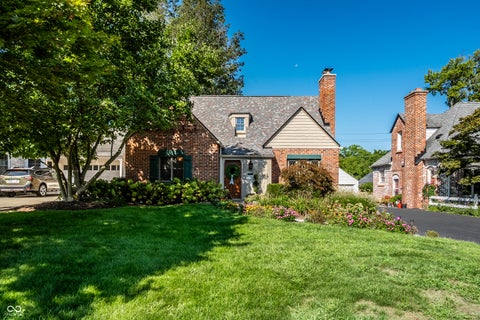 Photo of 5454 N Illinois Street, Indianapolis, IN 46208 (MLS # 22123945)