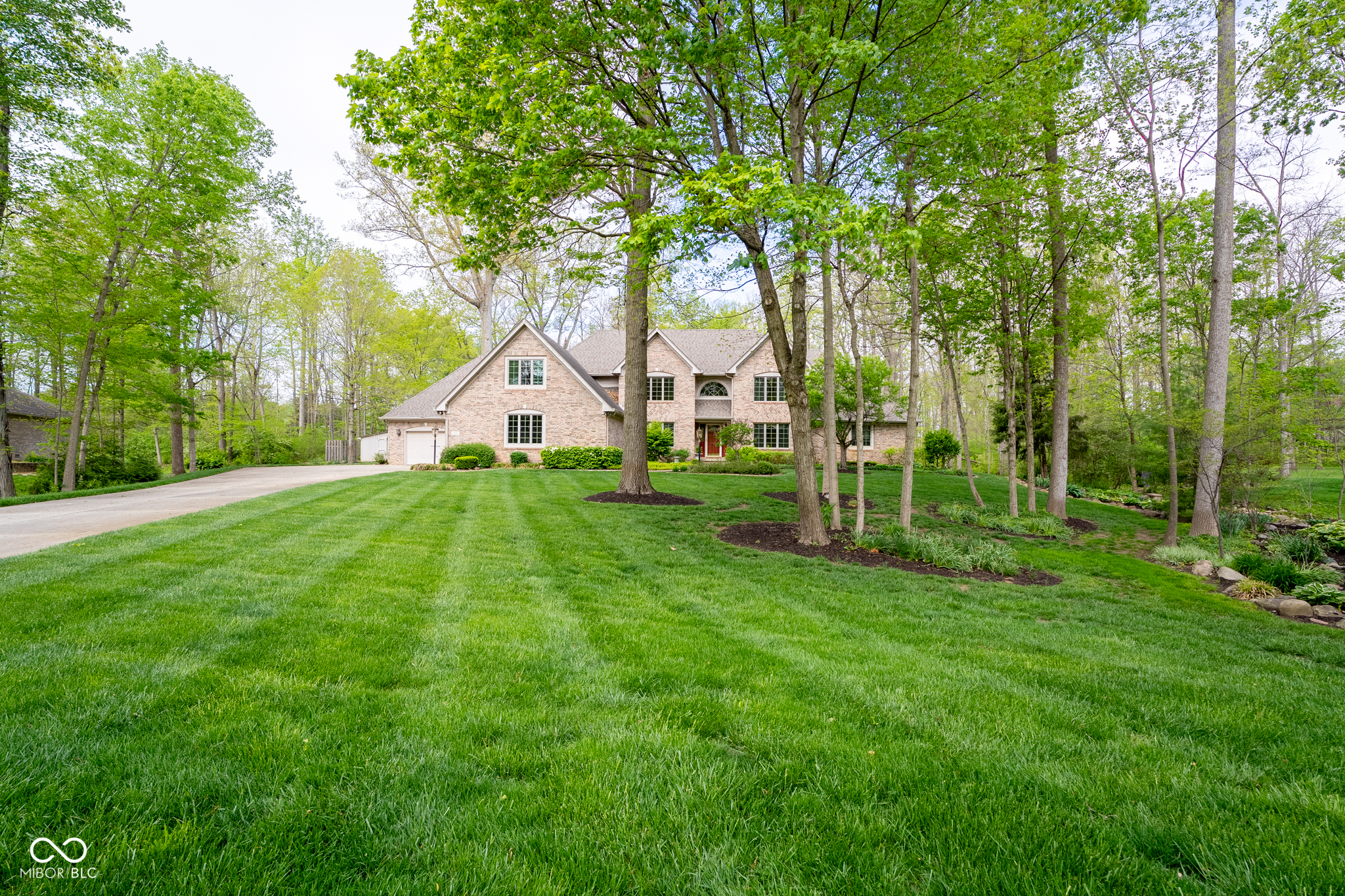 1112 N Dogwood Way