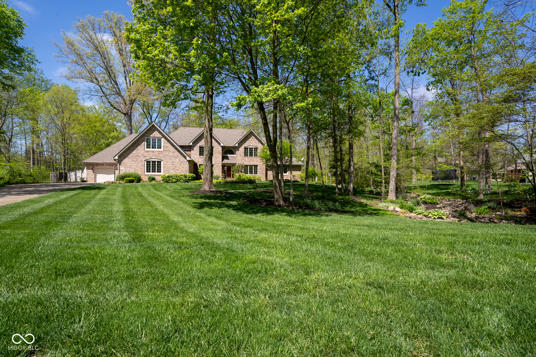 1112 N Dogwood Way