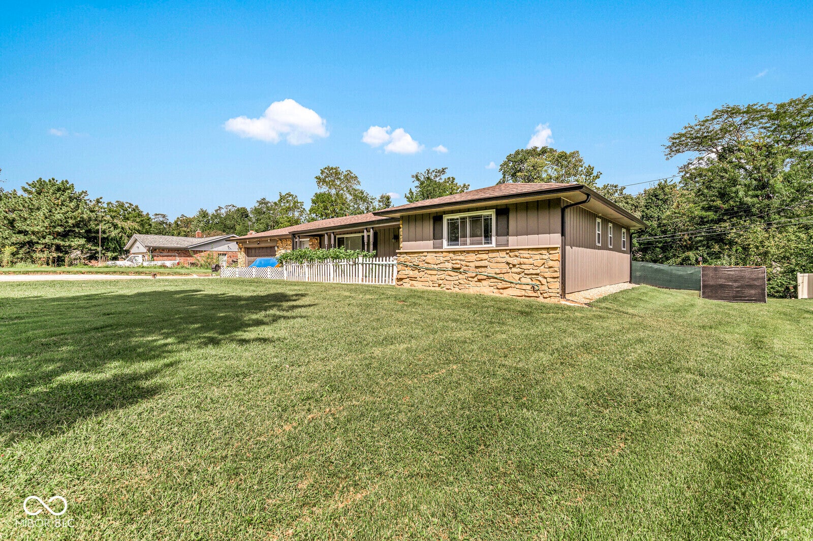 4006 Dundee Drive