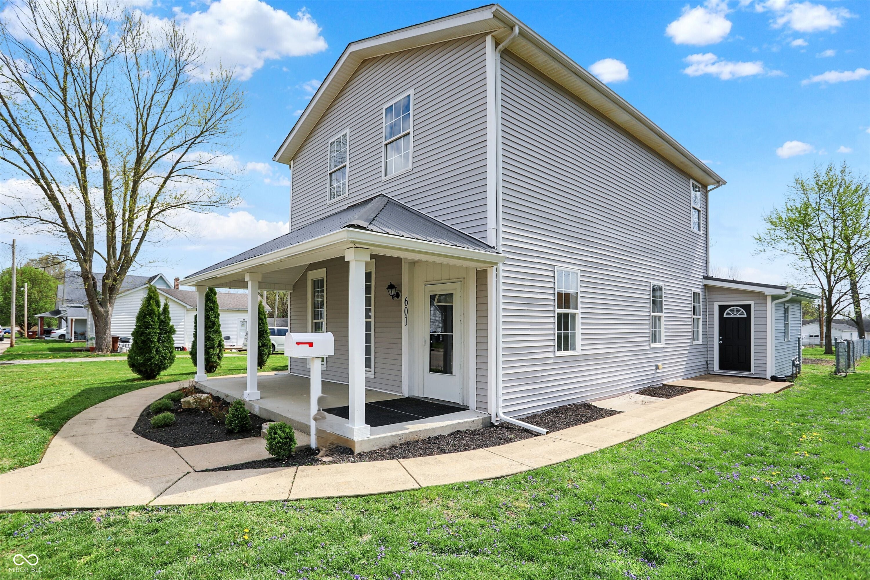 601 E Thompson Street