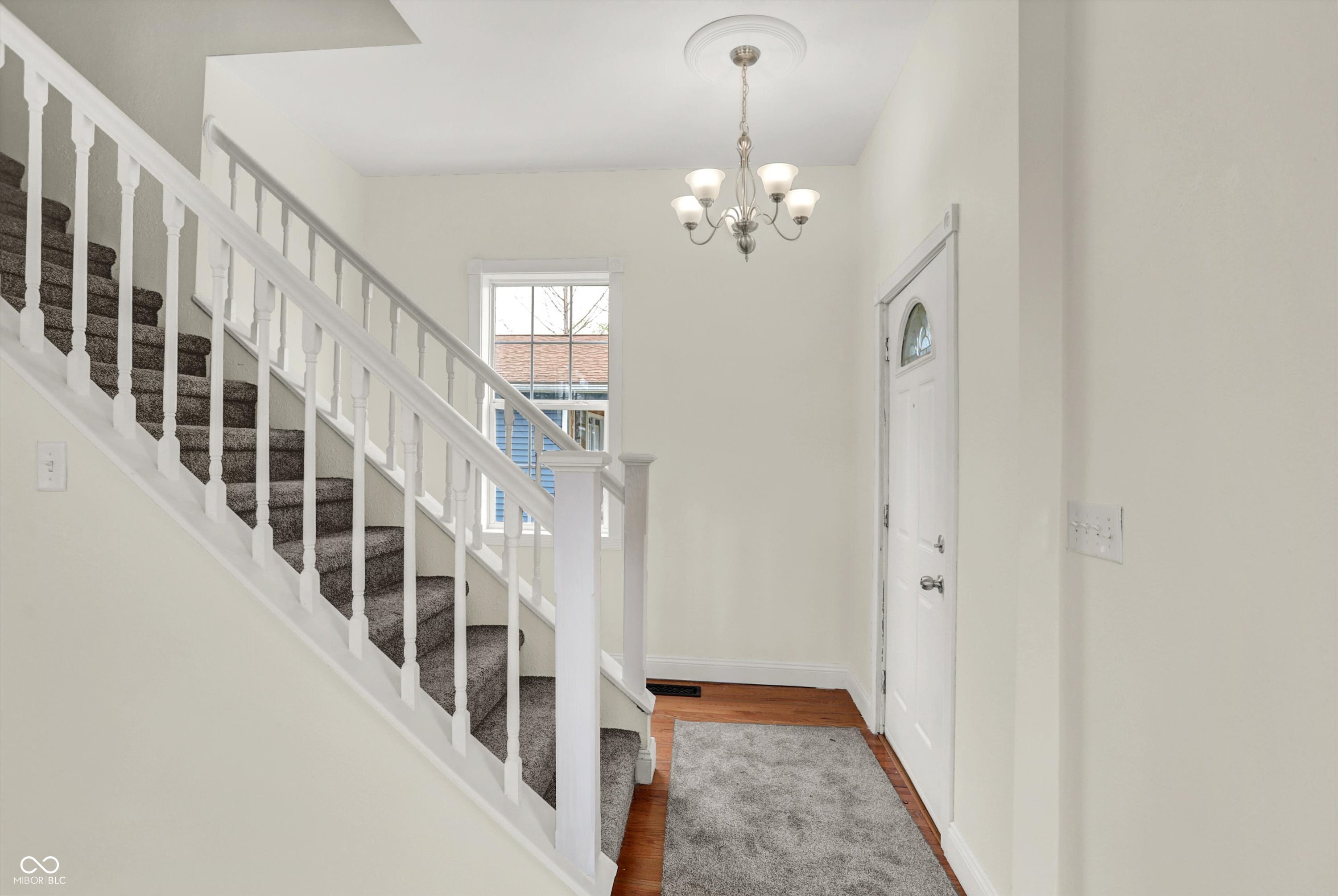 601 E Thompson Street