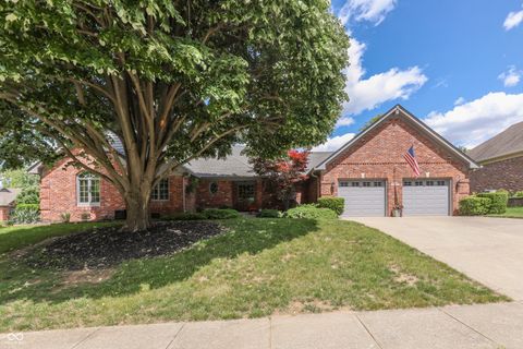 Photo of 2077 Ridgemere Place, Greenwood, IN 46143 (MLS # 22100558)