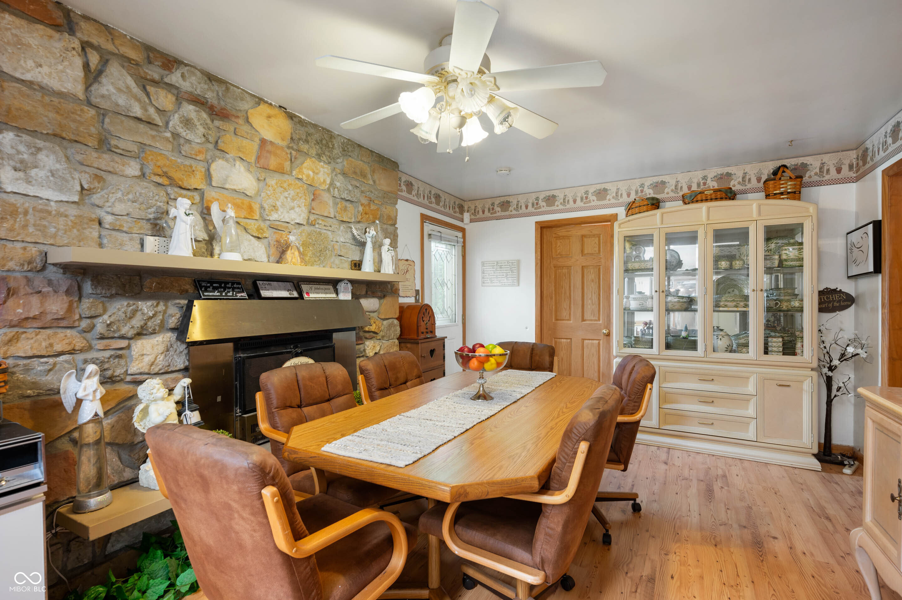 521 Swan Drive