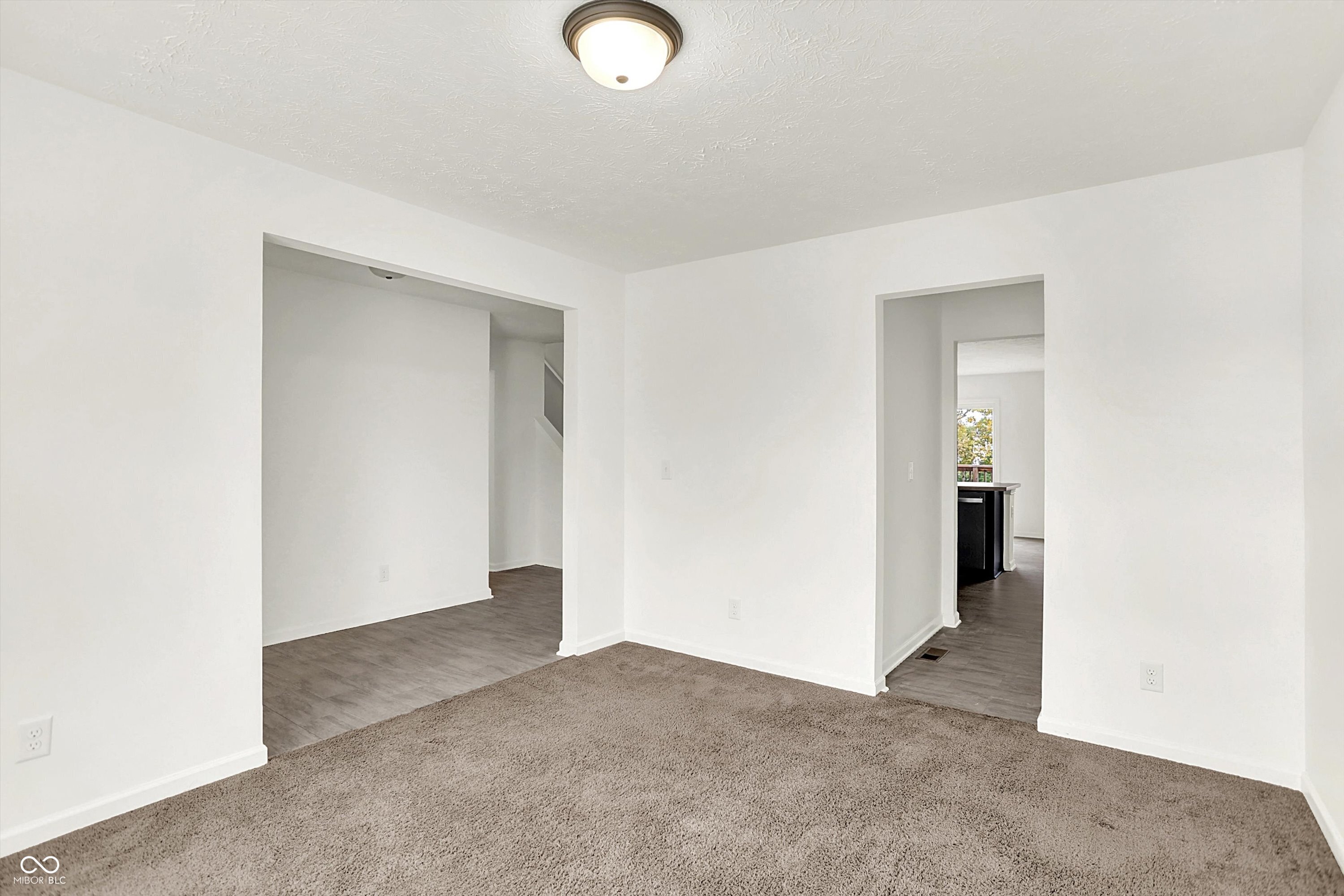 1942 Turning Leaf Drive