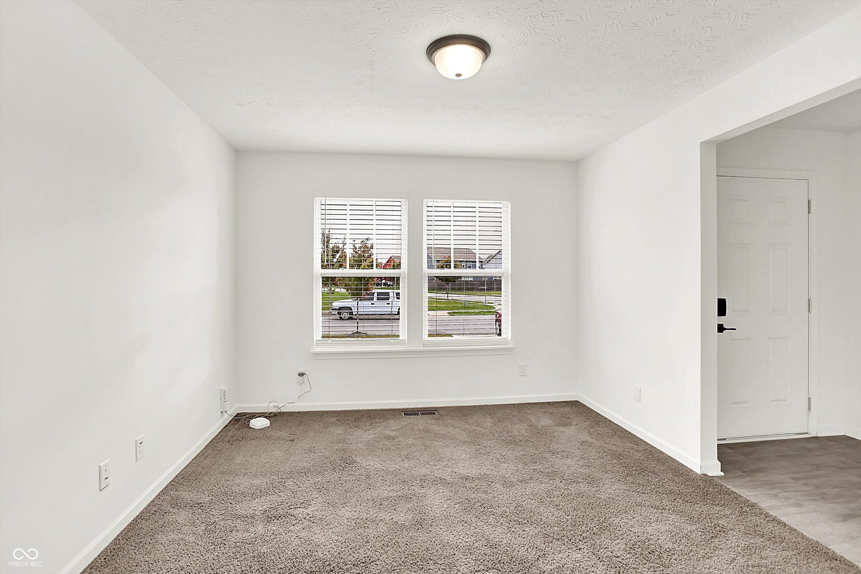 1942 Turning Leaf Drive