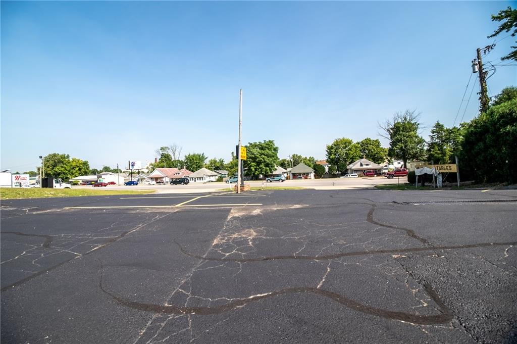 613 E State Road 44