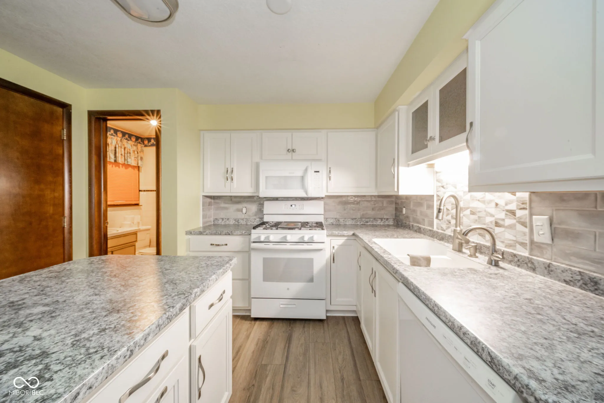 Anderson, Indiana 46012, United States, 2 Bedrooms Bedrooms, ,2 BathroomsBathrooms,Residential,Active,115802