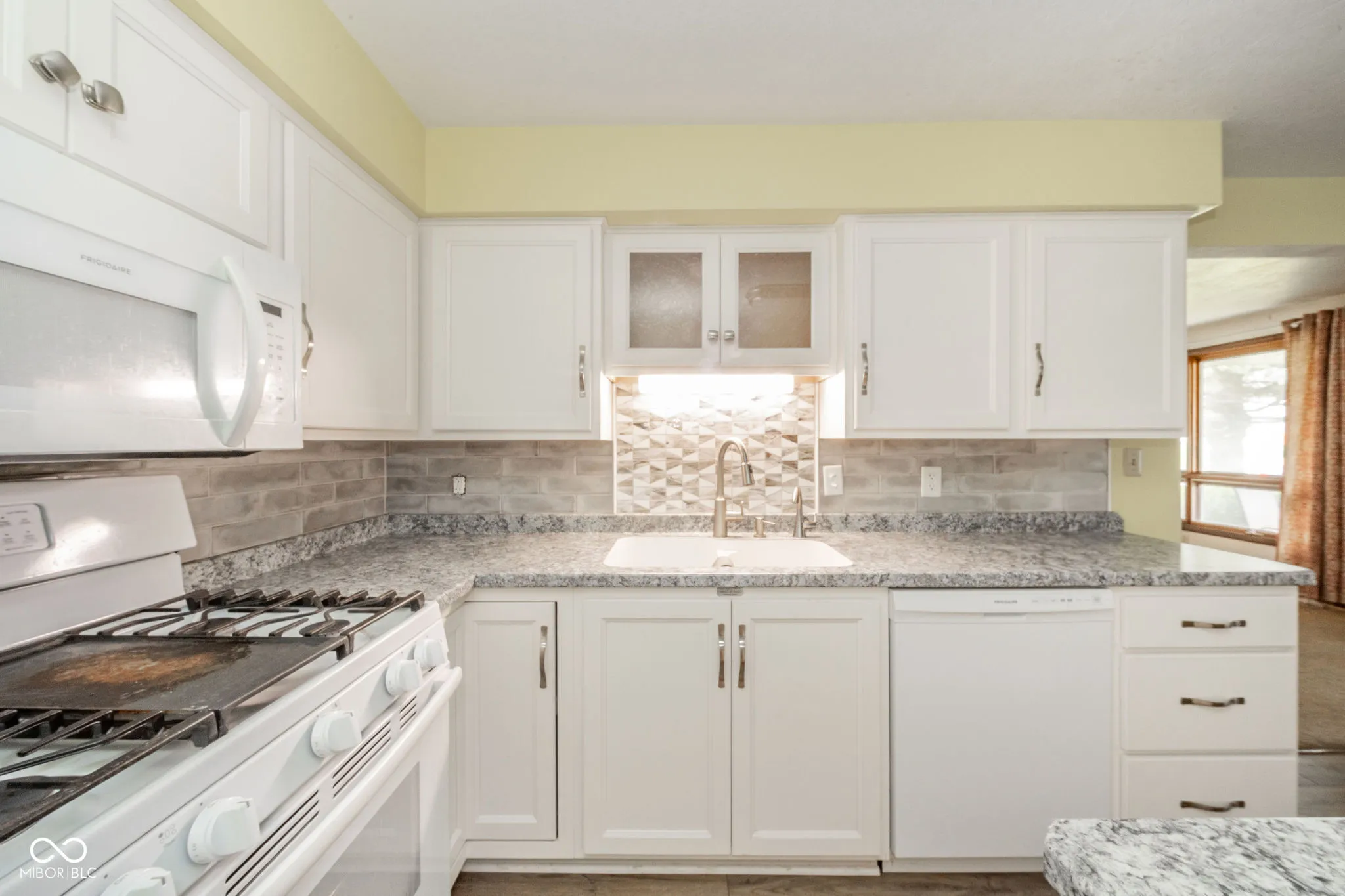 Anderson, Indiana 46012, United States, 2 Bedrooms Bedrooms, ,2 BathroomsBathrooms,Residential,Active,115802