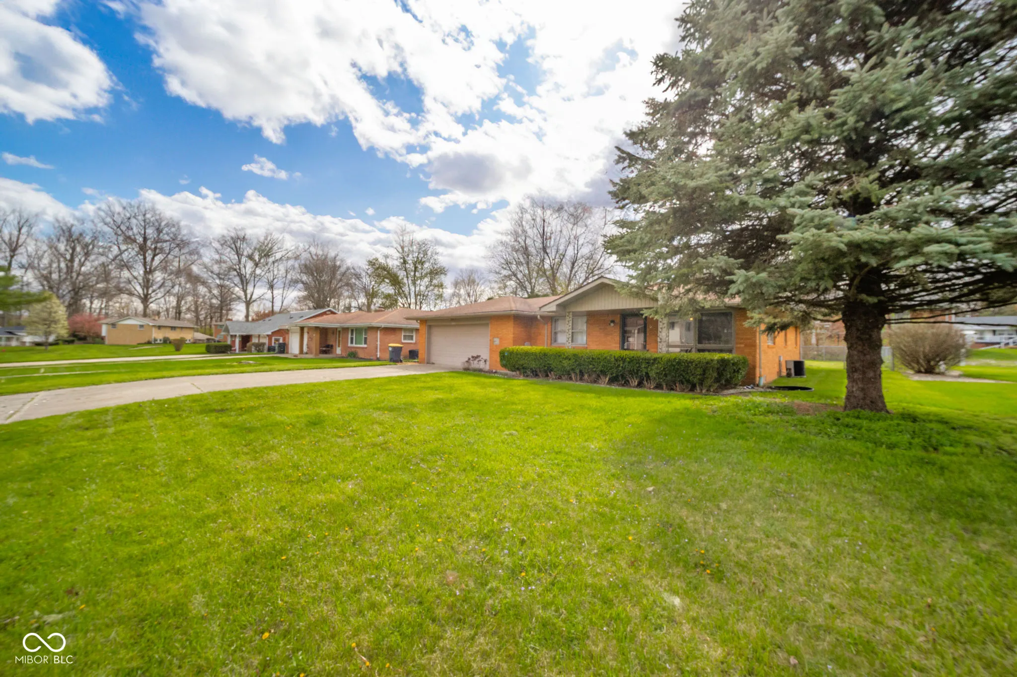 Anderson, Indiana 46012, United States, 2 Bedrooms Bedrooms, ,2 BathroomsBathrooms,Residential,Active,115802