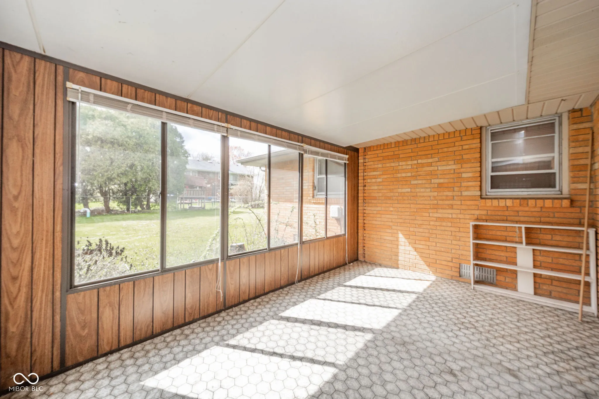 Anderson, Indiana 46012, United States, 2 Bedrooms Bedrooms, ,2 BathroomsBathrooms,Residential,Active,115802