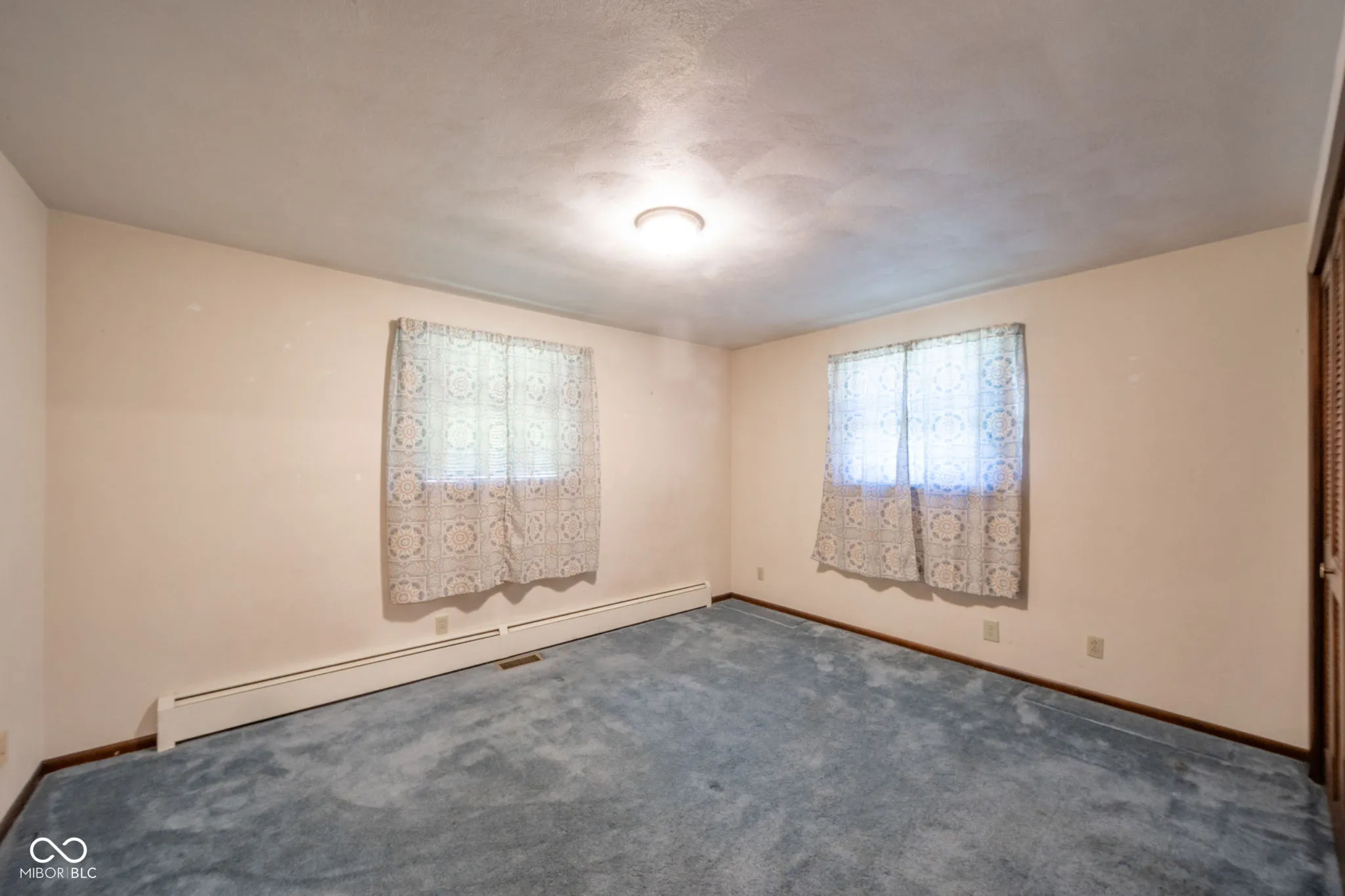 Anderson, Indiana 46012, United States, 2 Bedrooms Bedrooms, ,2 BathroomsBathrooms,Residential,Active,115802