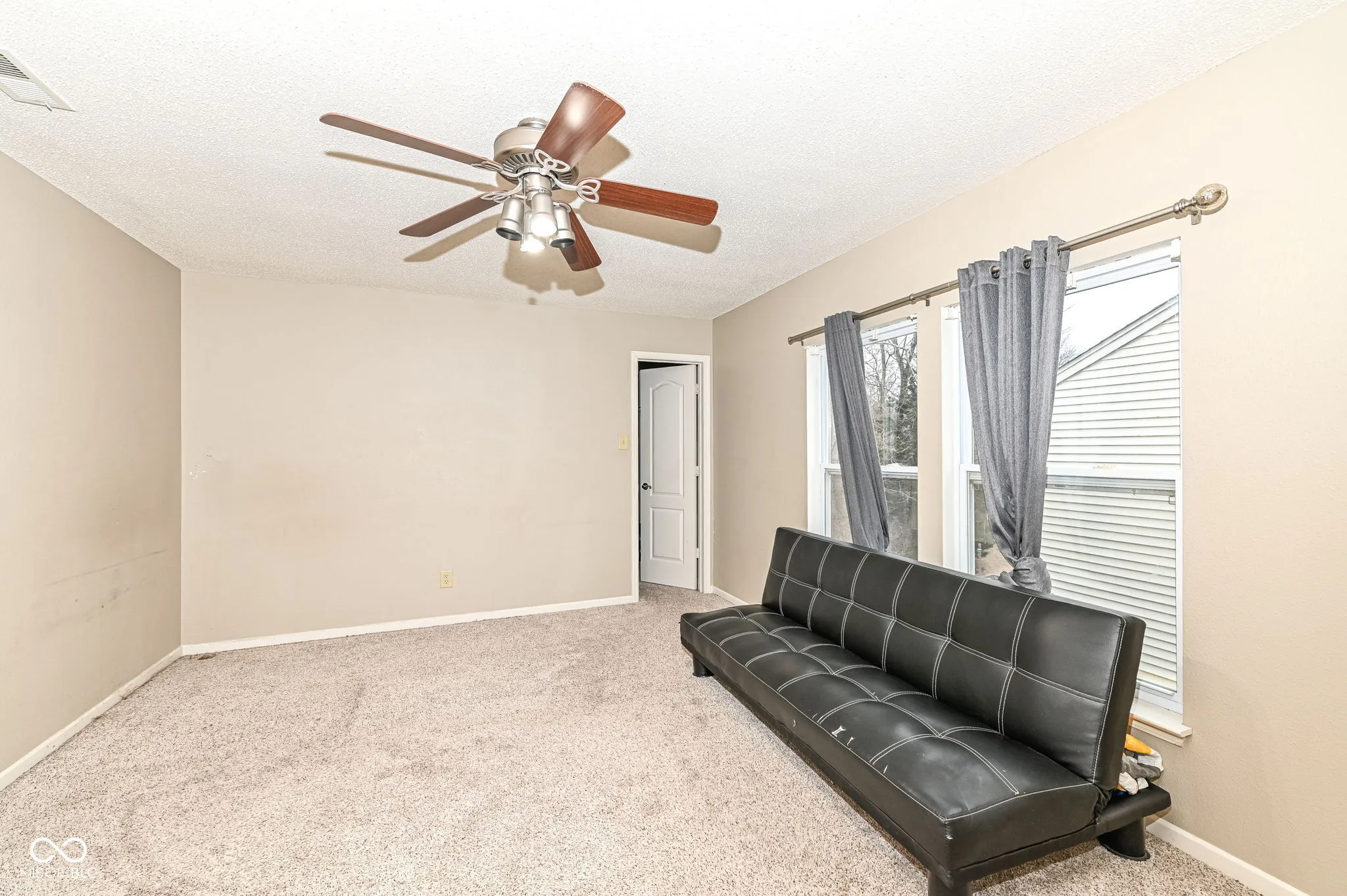 Indianapolis, Indiana 46234, United States, 4 Bedrooms Bedrooms, ,4 BathroomsBathrooms,Residential,Active,3208