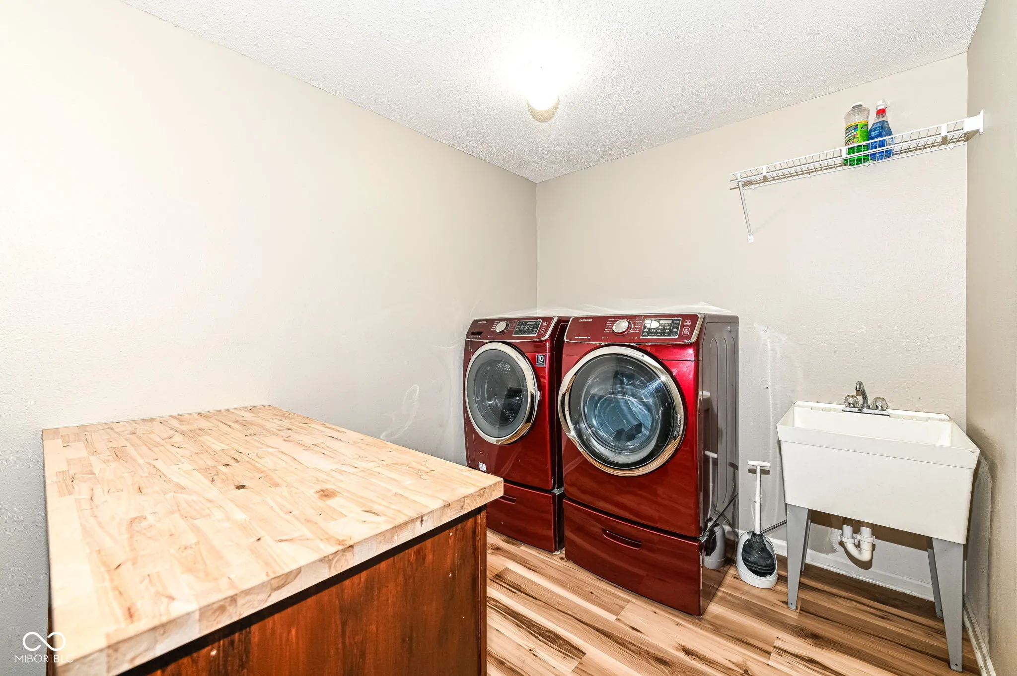 Indianapolis, Indiana 46234, United States, 4 Bedrooms Bedrooms, ,4 BathroomsBathrooms,Residential,Active,3208