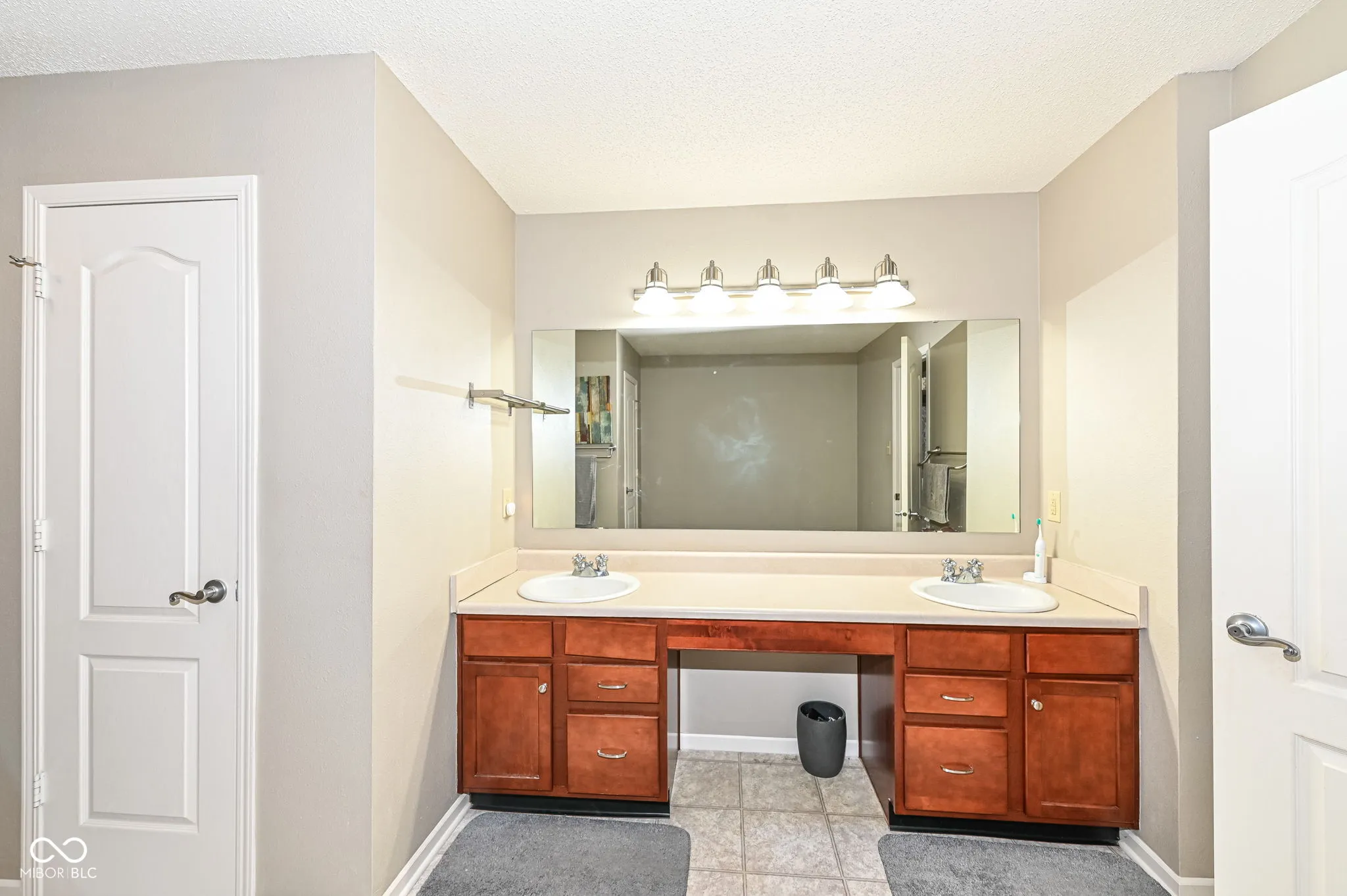 Indianapolis, Indiana 46234, United States, 4 Bedrooms Bedrooms, ,4 BathroomsBathrooms,Residential,Active,3208