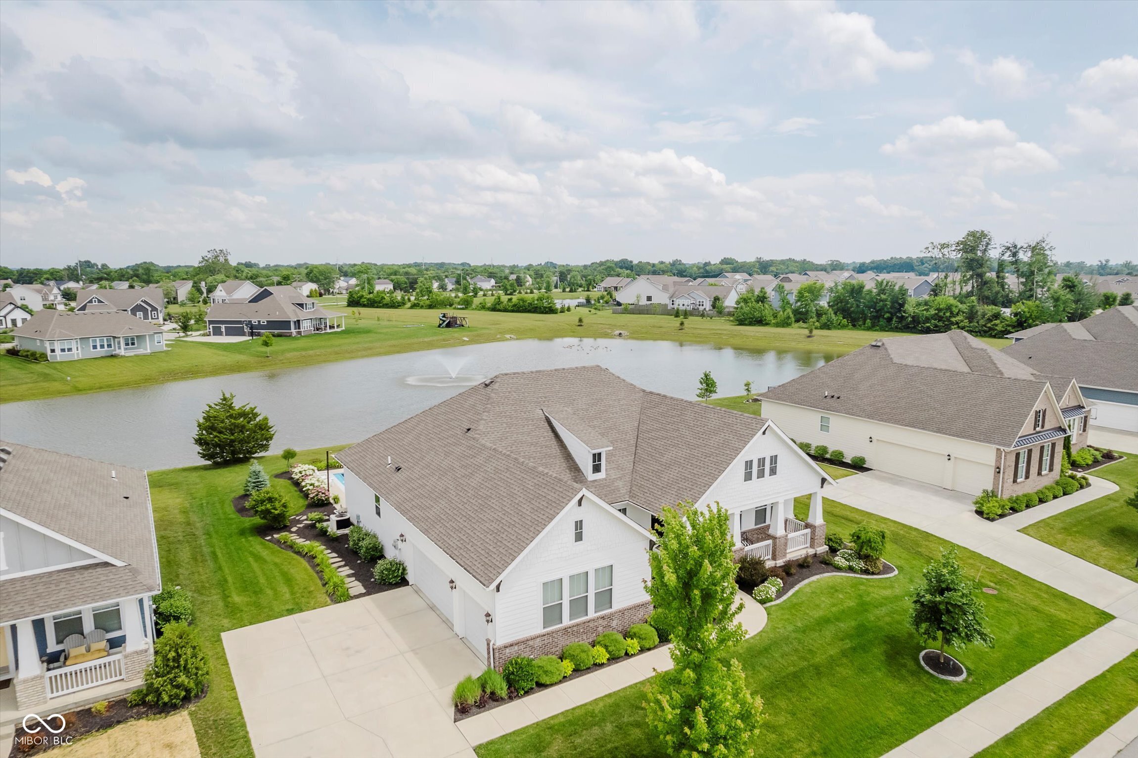 3821 Shady Lake Drive