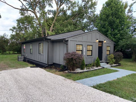 Photo of 4307 S Lynhurst Drive S, Indianapolis, IN 46221 (MLS # 22118297)