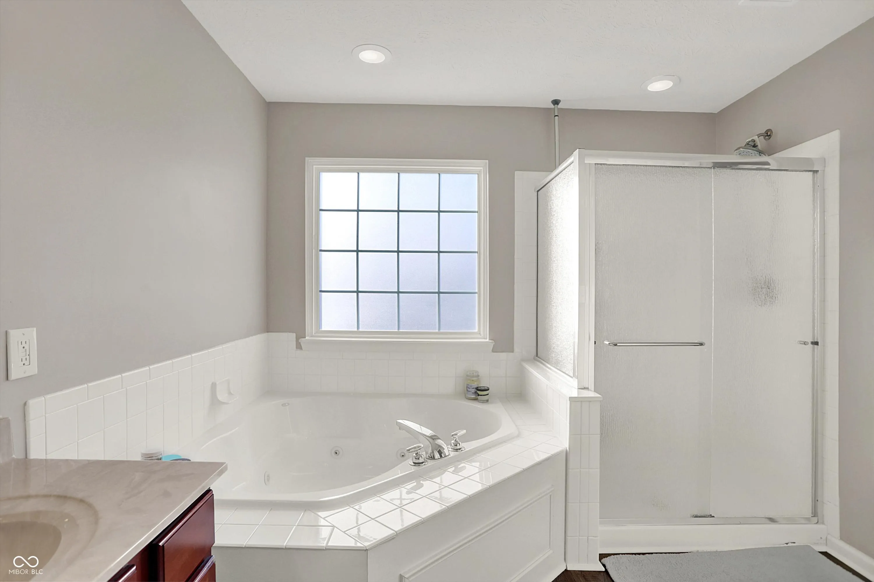 Fishers, Indiana 46038, United States, 4 Bedrooms Bedrooms, ,3 BathroomsBathrooms,Residential,Pending,247190