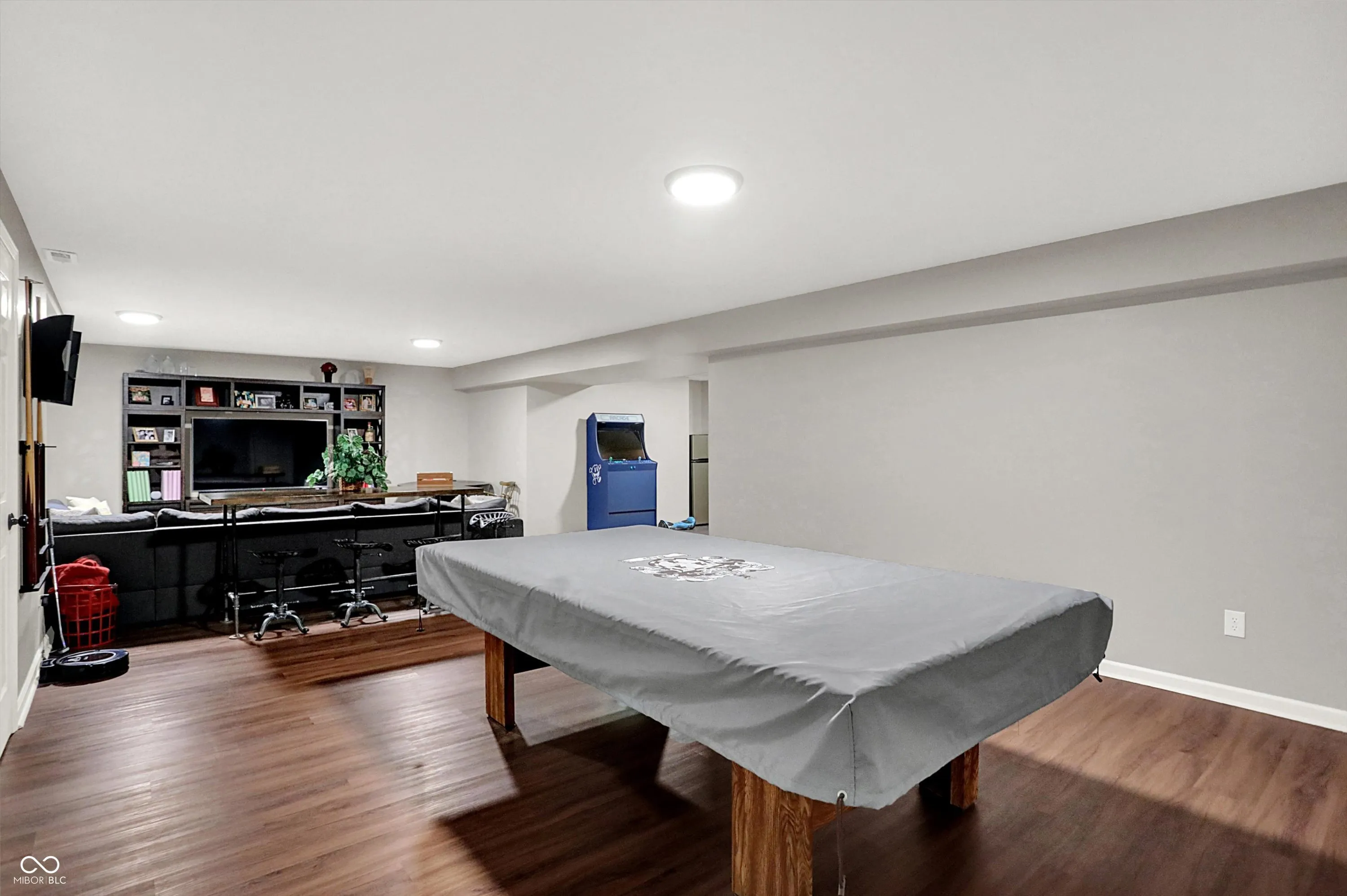 Fishers, Indiana 46038, United States, 4 Bedrooms Bedrooms, ,3 BathroomsBathrooms,Residential,Pending,247190