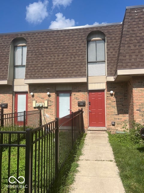 Photo of 1358 Tishman Lane #1358, Indianapolis, IN 46260 (MLS # 22112427)