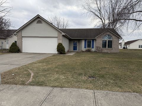 Photo of 1049 Bumblebee Way, Greenfield, IN 46140 (MLS # 22081030)